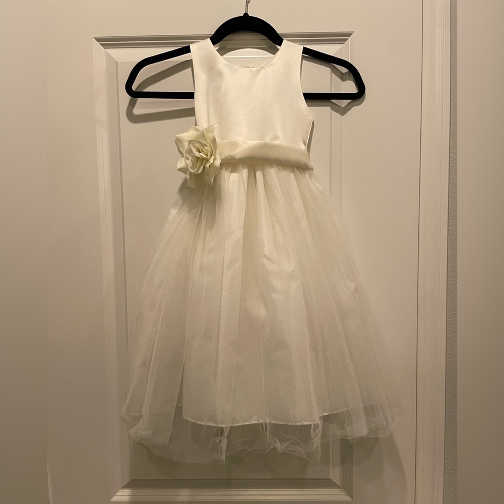 Flower girl Flowergirl Sleeveless Ivory White Tulle Dress 2T